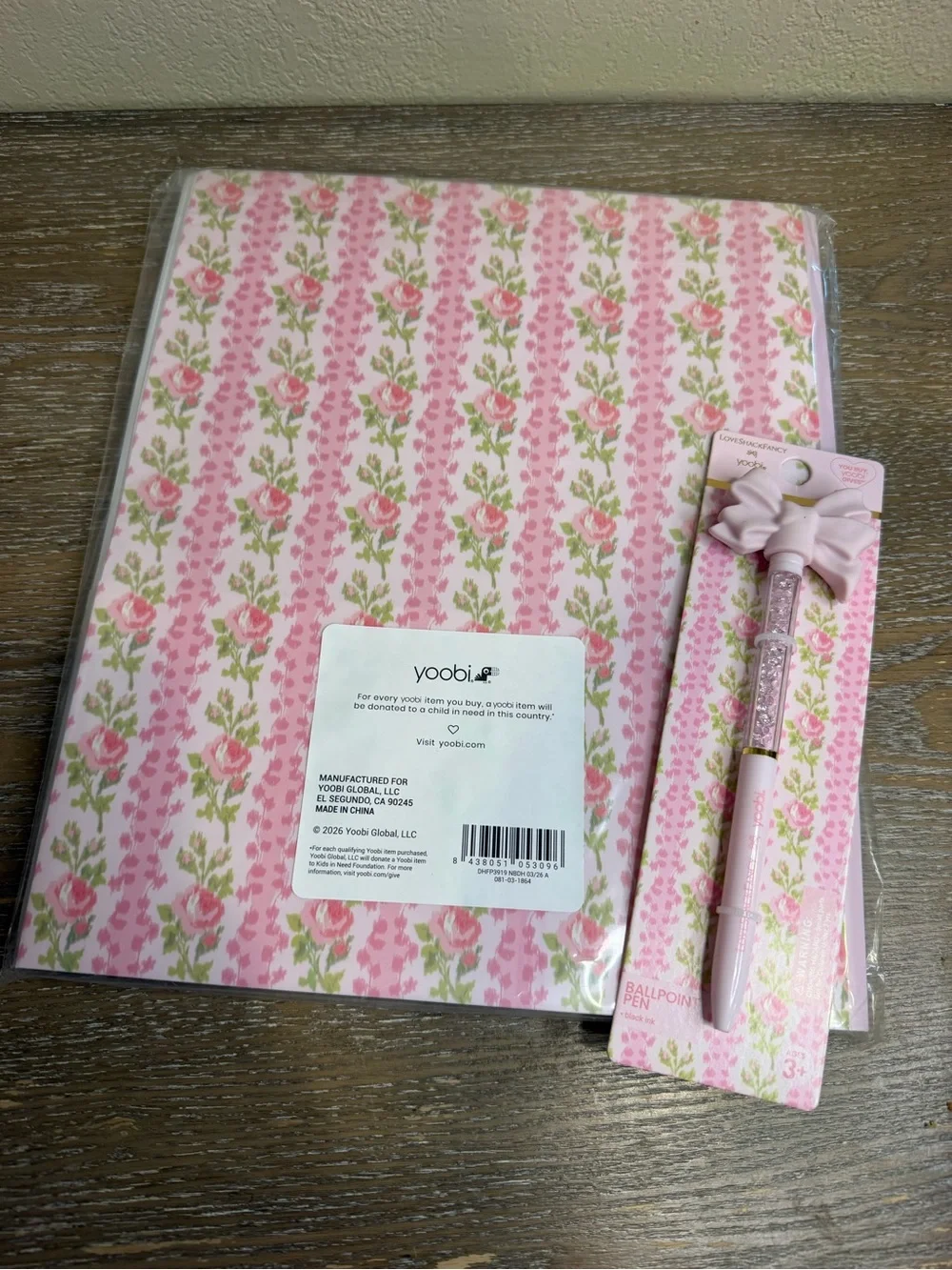 Love Shack Fancy Folders 2pk Poly Prong Folders NEW and Bow Pen